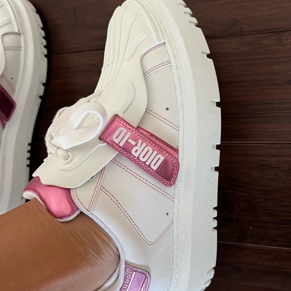 DIOR - Picture 3 of 5